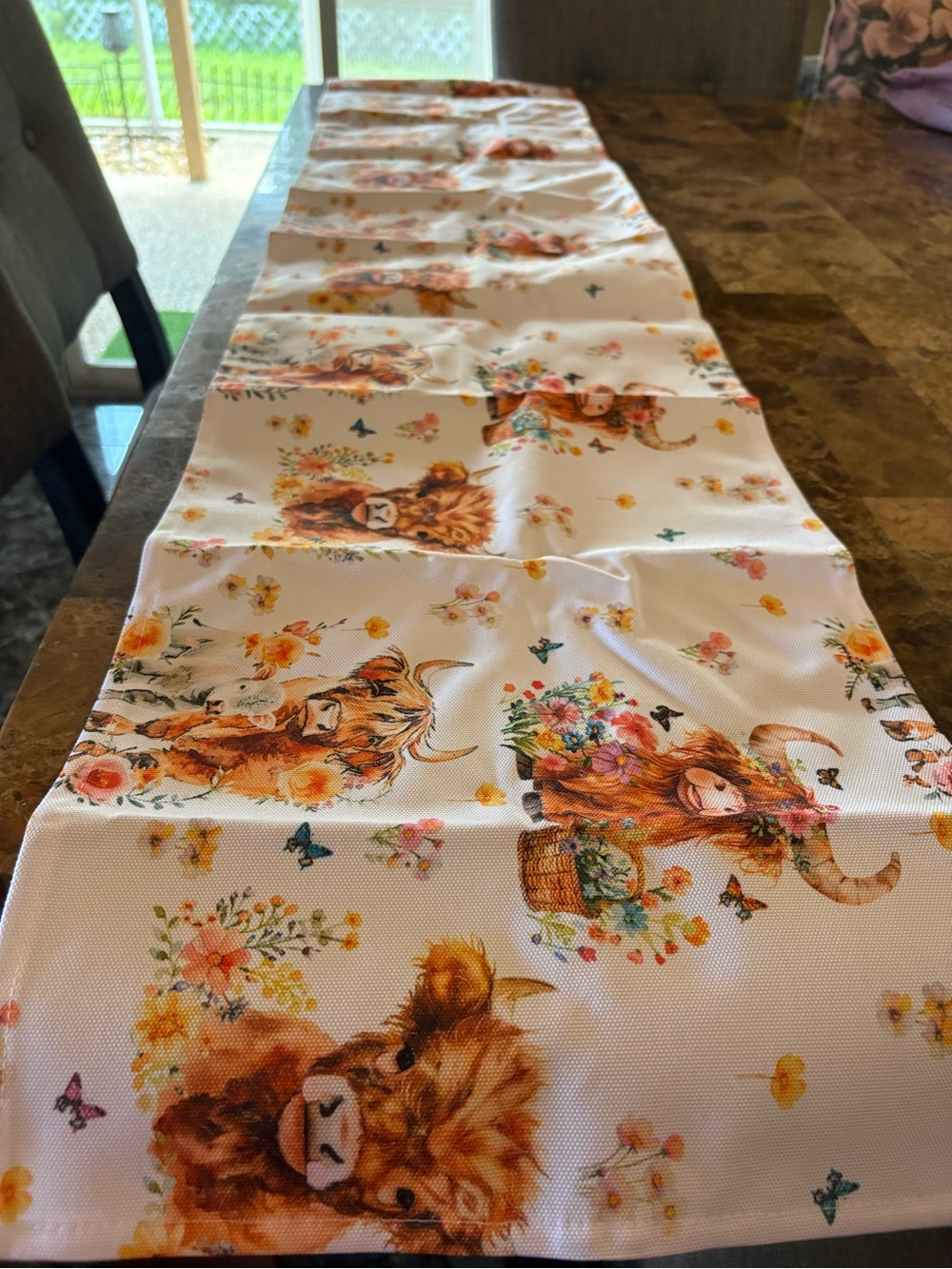 PEDAY NWT Farmhouse Highland Cow Table Runner - White & Brown